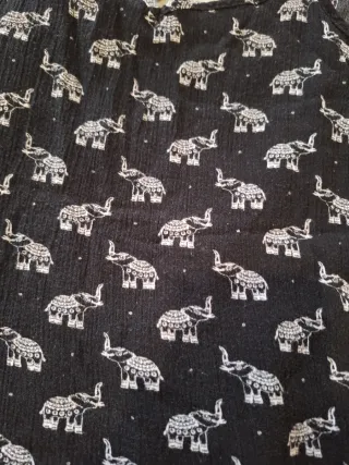 Top estampado elefantes