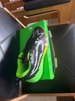 Zapatillas Puma SCOOT ZEROS 2K Negras y Verdes