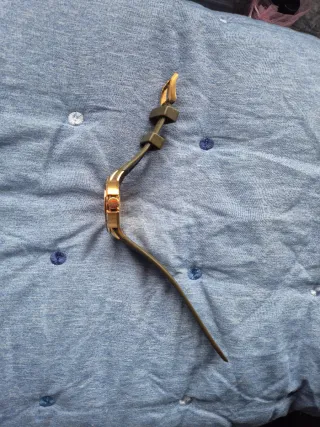 Reloj Tous Dorado y Verde Militar