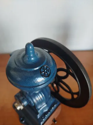 Molinillo de café antiguo