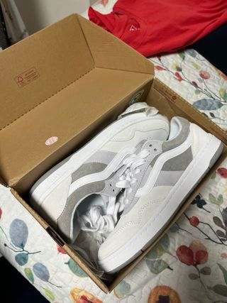 Zapatillas Vans Beige y Gris