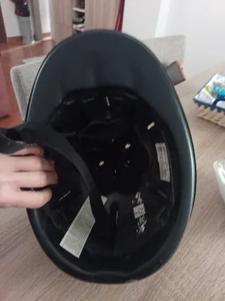 Casco de montar negro