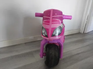 Moto correpasillos rosa