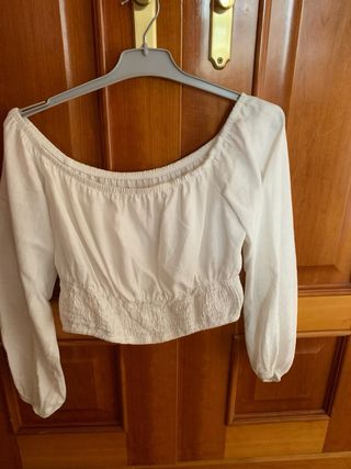 Blusa blanca manga larga escote Bardot