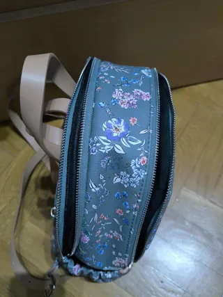 Mochila Parfois flores verde