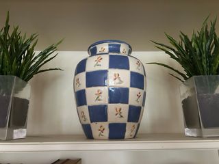 Jarrón de porcelana azul y blanco