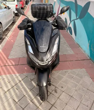 Honda PCX 125 2023 + ruedas cambiadas+ correa+baul