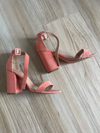 Sandali scamosciati color albicocca