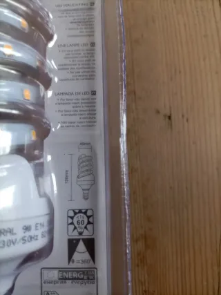 Lampadina LED E14 9W 750 Lumen