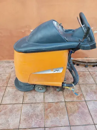 Fregadora industrial Taski Swingo 750B