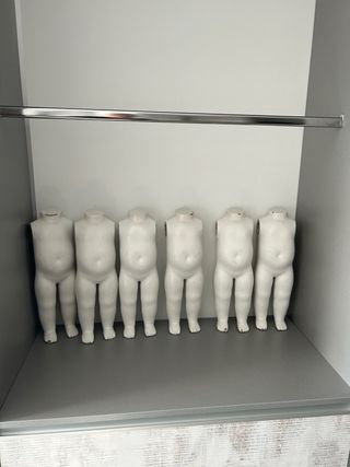 Mobiliario y maniquíes para tienda