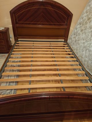 Somier de madera y colchón NEGOCIABLE !!!
