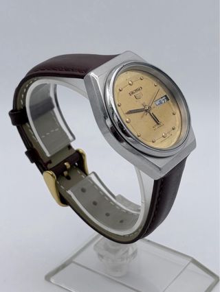Seiko 5 Automático Vintage Día/Fecha Árabe