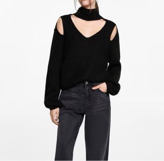 Jersey negro con hombros descubiertos “Mango”