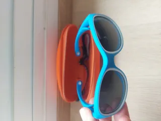Gafas de sol infantiles azules