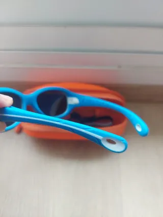 Gafas de sol infantiles azules