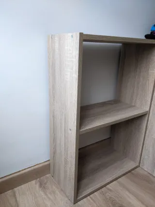 Estantería de madera