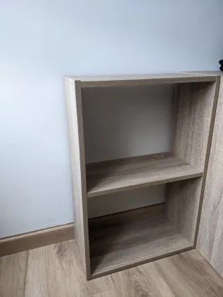 Estantería de madera