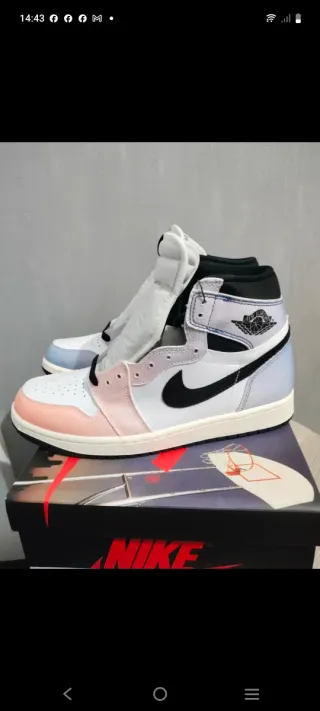 Jordan 1 Retro Skyline