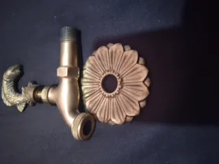 Grifo de jardín, pez bronce, nuevo sin uso