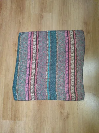 Pañuelo cuadrado multicolor