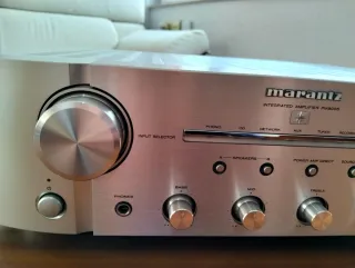 Amplificador Marantz Integrado Plata