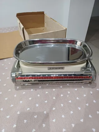 Báscula vintage Stube