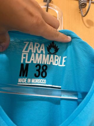 Camiseta azul Zara
