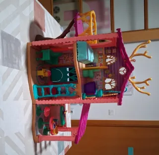 Casa de muñecas Enchantimals+cafeteria