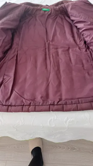 Cazadora Benetton acolchada morada