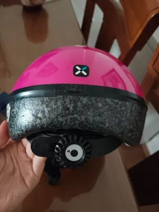 Casco rosa infantil