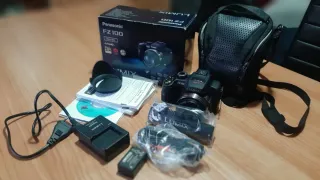 Panasonic Lumix FZ100 24x Zoom