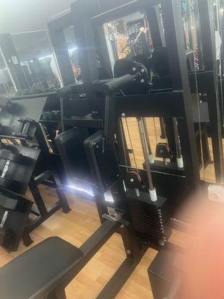 Máquina de gimnasio para piernas