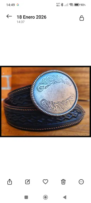 Cinturón de cuero artesanal