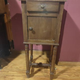 Antigua mesita auxiliar de madera mesa