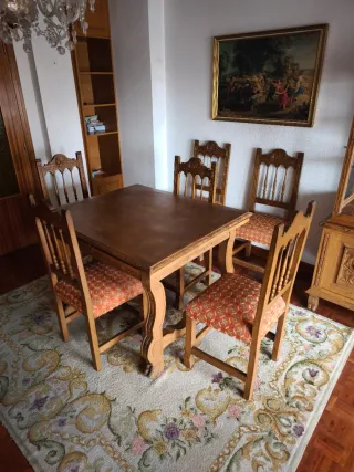 Mesa de comedor y 6 sillas