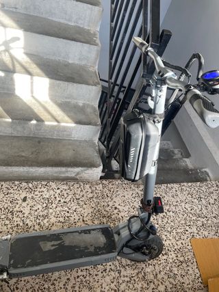 Patinete Eléctrico Gris