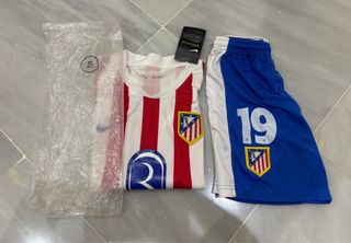 Equipación Fútbol Infantil Nike Talla S de niño