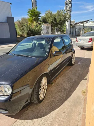 Volkswagen Golf 2000