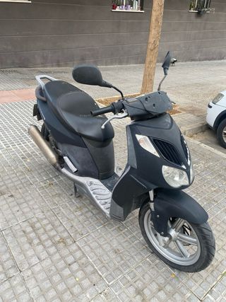 Aprilia Sportcity 200cc Scooter