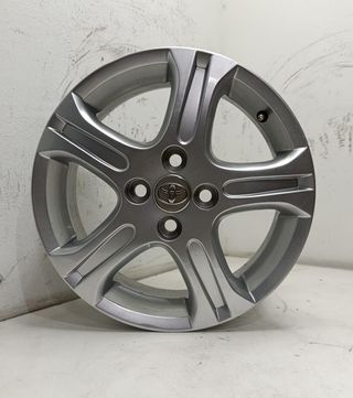 Juego Llantas R15 originales Toyota Yaris 4x100