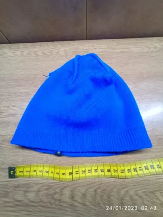 Set di accessori per bambini: cappelli, sciarpe e cinture