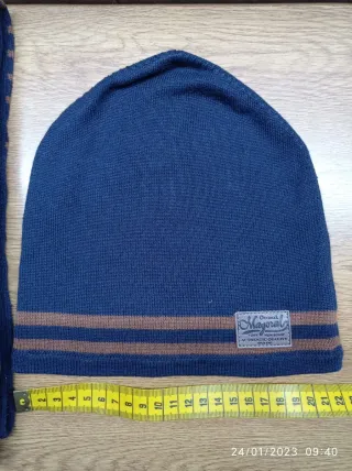 Set di accessori per bambini: cappelli, sciarpe e cinture