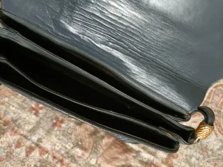 Borsetta vintage in pelle nera