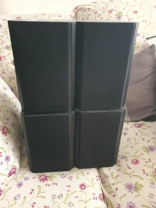 Conjunto 8 Altavoces 2 Vías. 20 watts 8 ohmios.