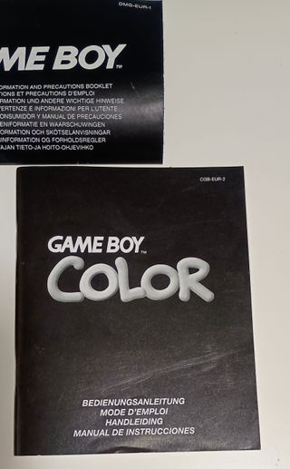 Caja Game Boy Color + Manuales Nintendo