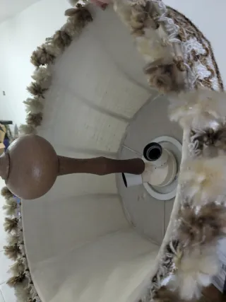 Lampadario in tessuto e legno