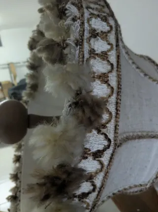 Lampadario in tessuto e legno