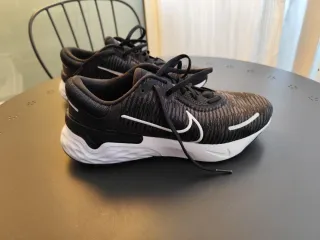 Zapatillas Nike Renew Run 4 Talla 40