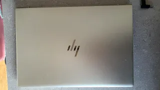 HP Envy Notebook Beige + Cargador